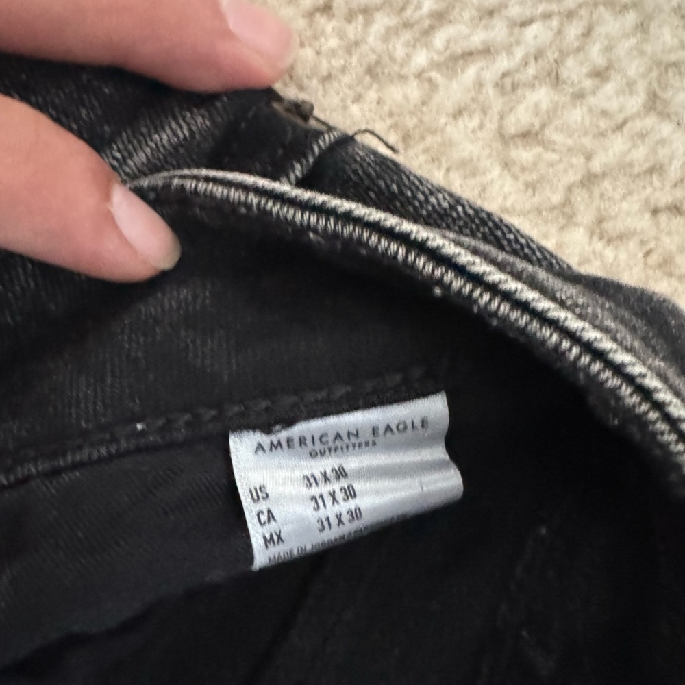 American eagle Ripped jeans - Picture 3 of 4